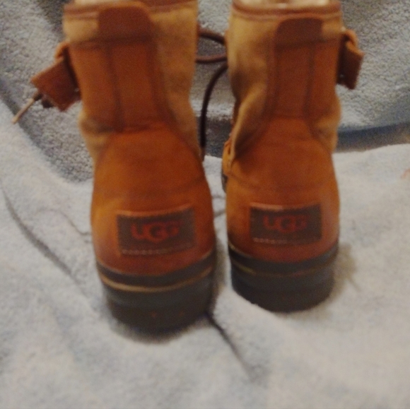 Ugg Boots - Picture 7 of 8
